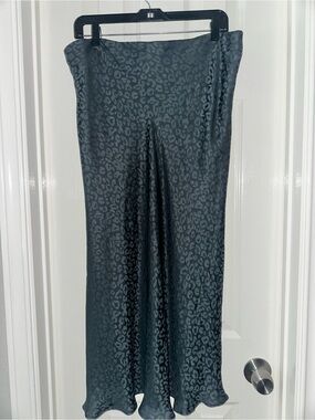 Banana Republic Dark Gray Leopard-Print Satin Midi Skirt